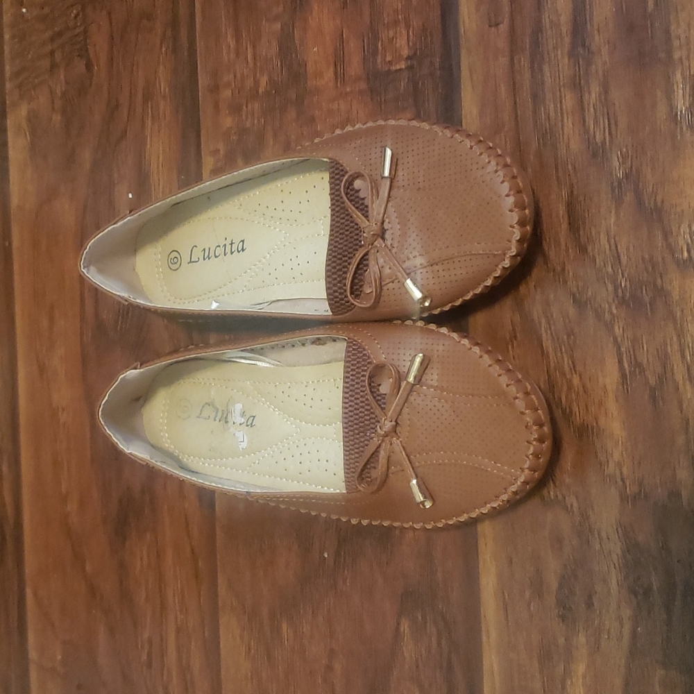 Lucita Flats Size 6